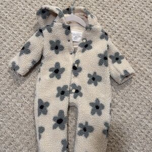 Rylee + Cru Cream and Gray Floral Kids Footie